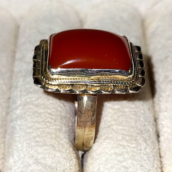 Gorgeous .925 Sterling Silver Honey Onyx Ring - Picture 2 of 3